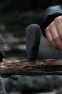 冬に手をつなぐときの想像を膨らませる方法は？